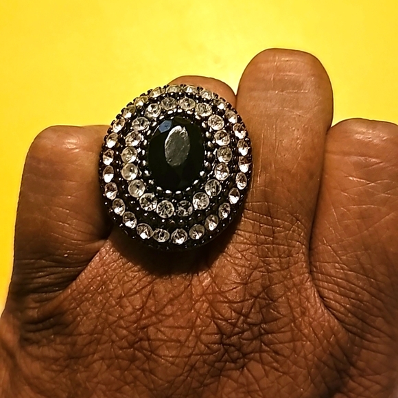 4 Costume Rhinestone Rings - For the price of 1 - Picture 2 of 12